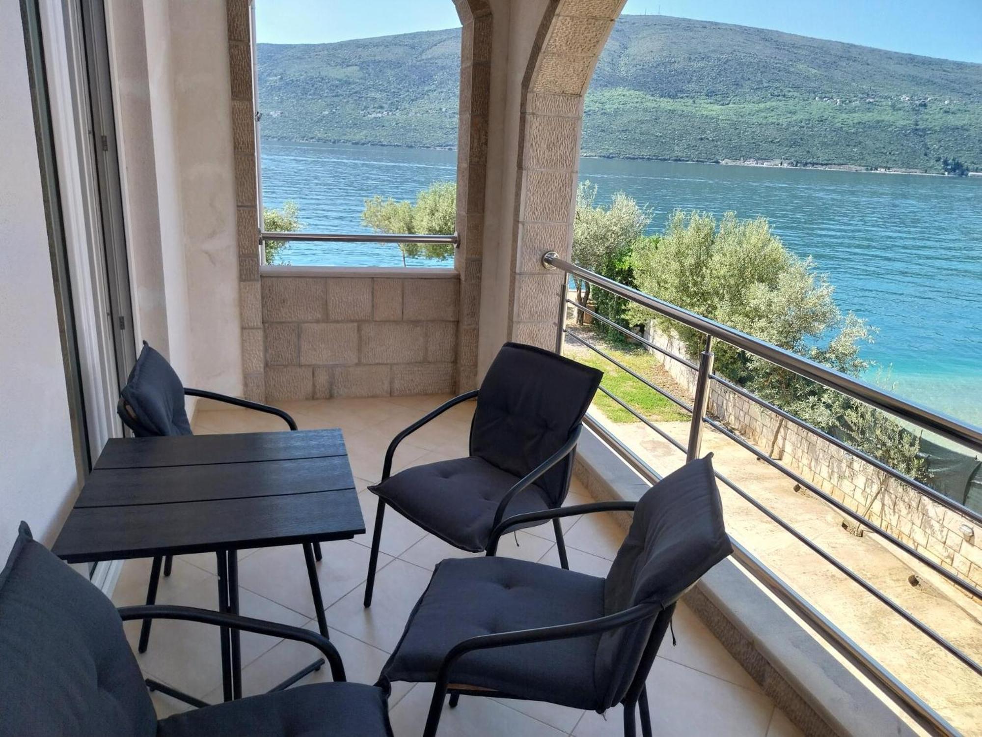 Apartments Villa Danilovic Herceg Novi Esterno foto